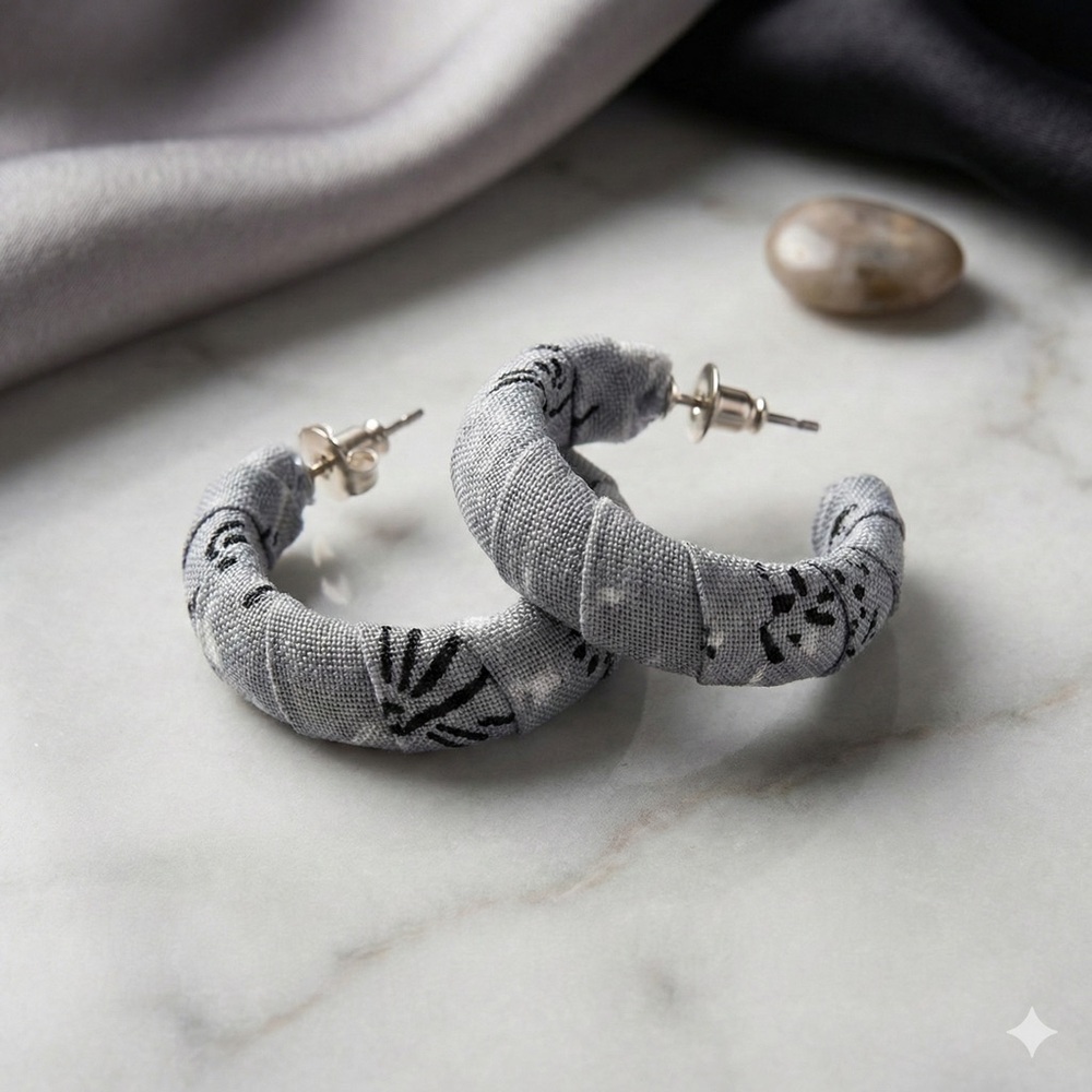 Set of 3 American Eagle Outfitters Hoop & Stud Earrings - Picture 4 of 11